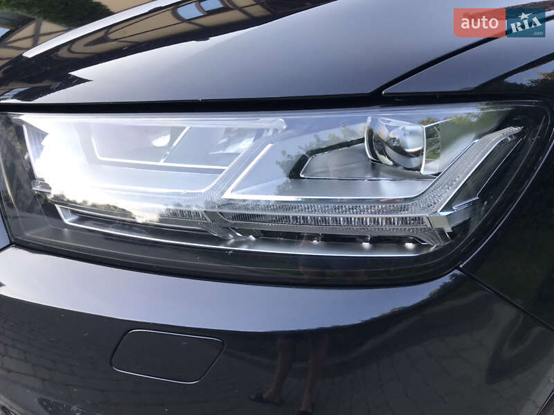 Позашляховик / Кросовер Audi Q7 2015 в Луцьку
