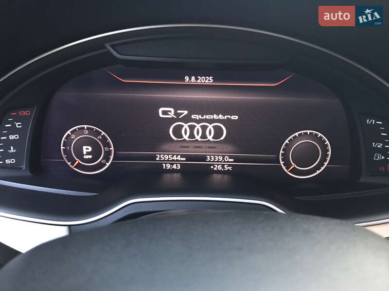 Позашляховик / Кросовер Audi Q7 2015 в Луцьку