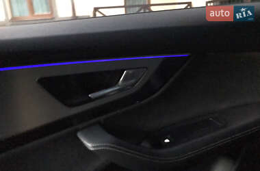 Внедорожник / Кроссовер Audi Q7 2015 в 