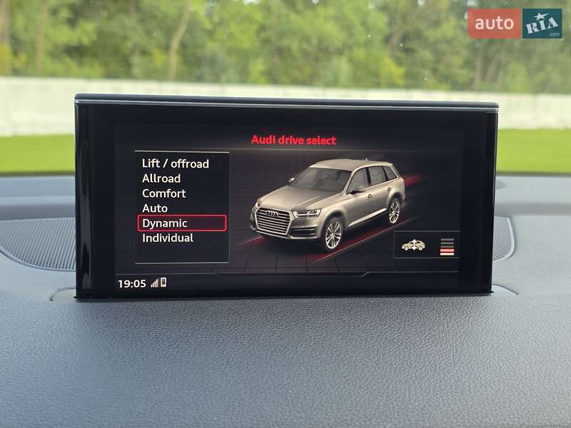 Внедорожник / Кроссовер Audi Q7 2017 в Луцке