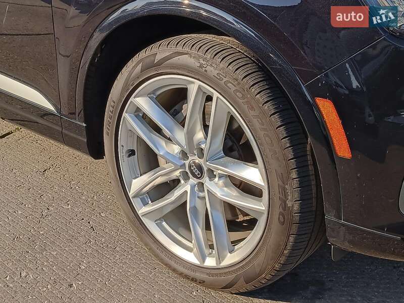 Позашляховик / Кросовер Audi Q7 2018 в Харкові