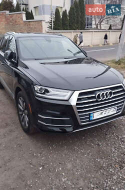 Внедорожник / Кроссовер Audi Q7 2018 в 