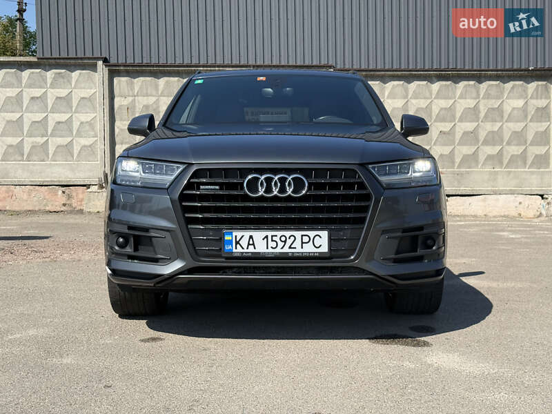 Внедорожник / Кроссовер Audi Q7 2017 в Киеве