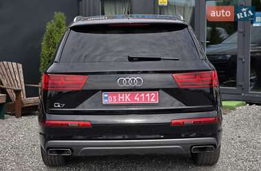 Внедорожник / Кроссовер Audi Q7 2018 в 