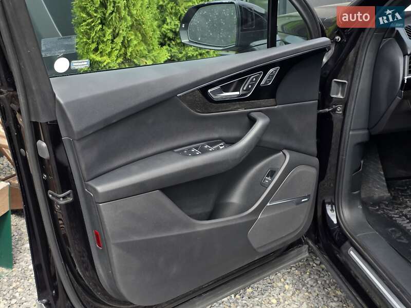 Внедорожник / Кроссовер Audi Q7 2018 в Тернополе