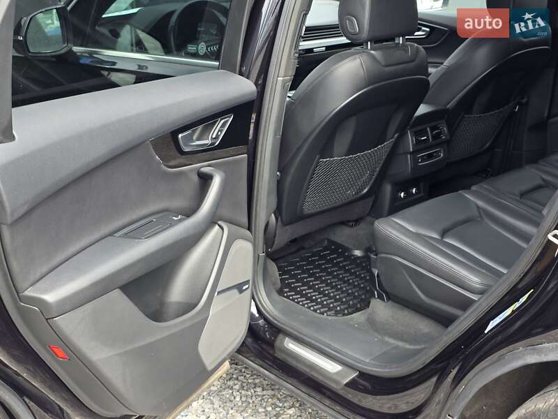 Внедорожник / Кроссовер Audi Q7 2018 в Тернополе