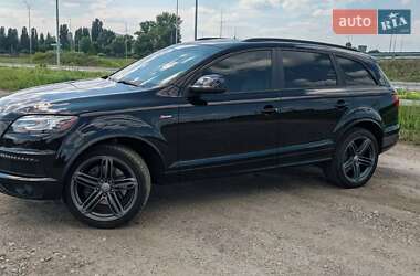 Позашляховик / Кросовер Audi Q7 2015 в 