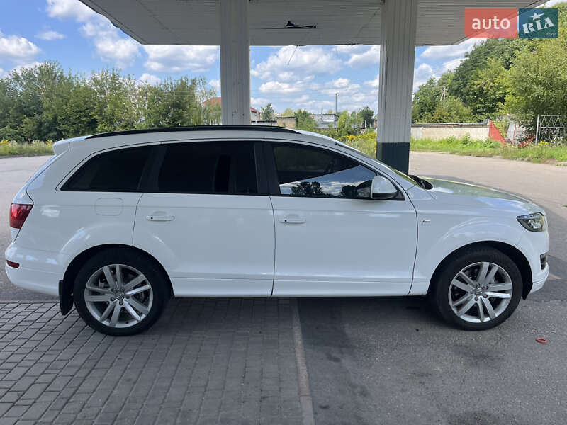 Позашляховик / Кросовер Audi Q7 2011 в Житомирі