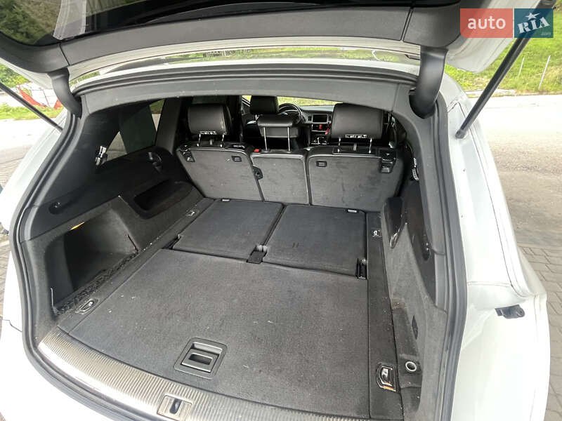 Позашляховик / Кросовер Audi Q7 2011 в Житомирі