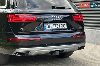 Внедорожник / Кроссовер Audi Q7 2018 в 