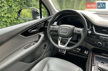 Внедорожник / Кроссовер Audi Q7 2018 в 