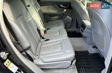 Внедорожник / Кроссовер Audi Q7 2018 в 