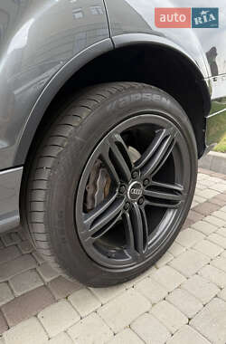 Внедорожник / Кроссовер Audi Q7 2012 в 
