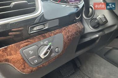 Внедорожник / Кроссовер Audi Q7 2015 в 