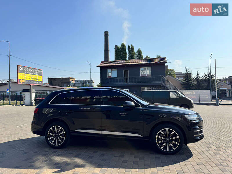 Внедорожник / Кроссовер Audi Q7 2018 в Киеве