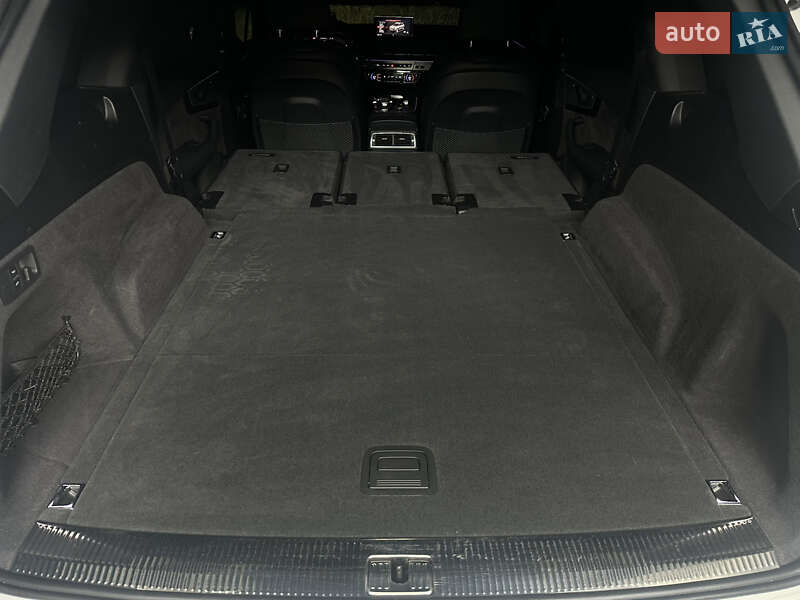 Позашляховик / Кросовер Audi Q7 2018 в Києві