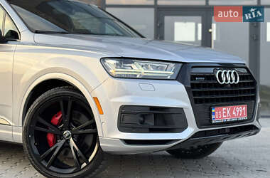 Внедорожник / Кроссовер Audi Q7 2019 в 