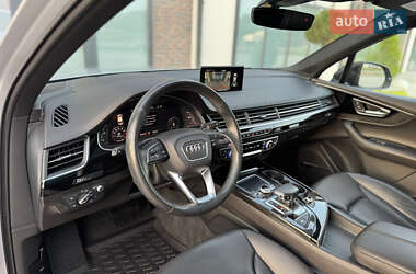 Внедорожник / Кроссовер Audi Q7 2019 в 
