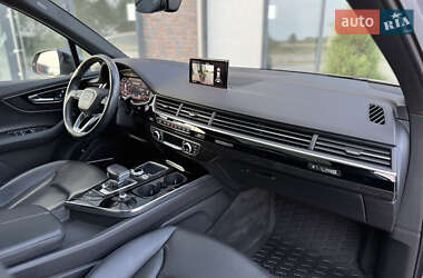 Внедорожник / Кроссовер Audi Q7 2019 в 