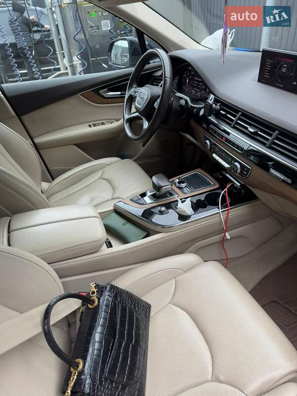 Позашляховик / Кросовер Audi Q7 2018 в Львові фото 33 Позашляховик / Кросовер Audi Q7 2018 в Львові