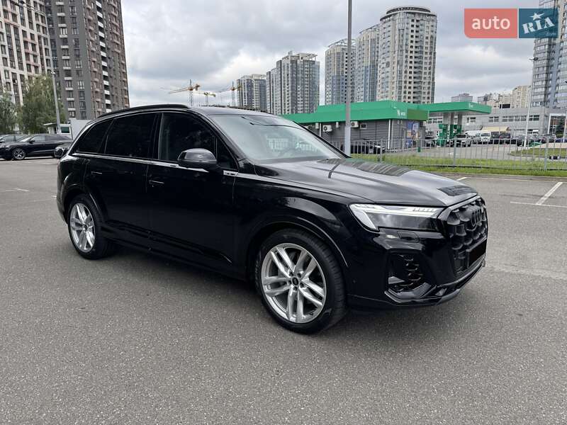 Внедорожник / Кроссовер Audi Q7 2024 в Киеве