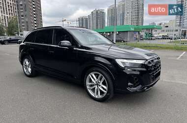 Внедорожник / Кроссовер Audi Q7 2024 в 
