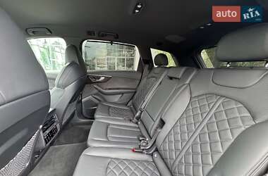 Внедорожник / Кроссовер Audi Q7 2024 в 
