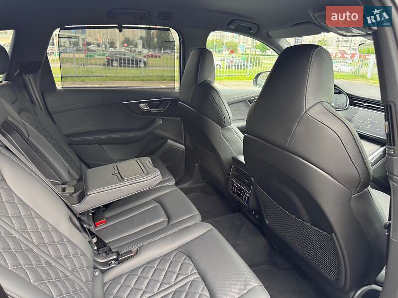 Внедорожник / Кроссовер Audi Q7 2024 в Киеве