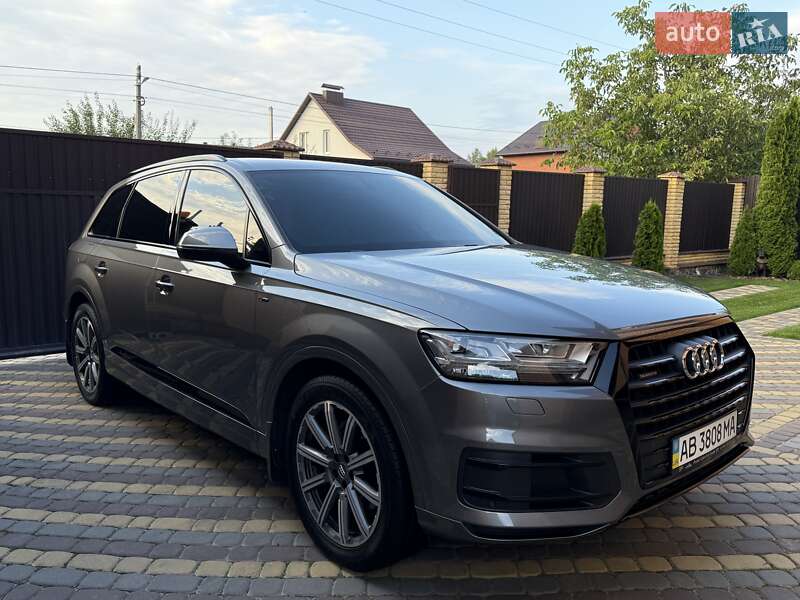 Внедорожник / Кроссовер Audi Q7 2017 в Виннице