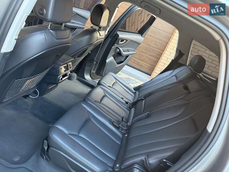 Внедорожник / Кроссовер Audi Q7 2017 в Виннице