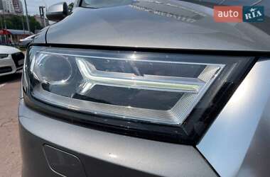 Позашляховик / Кросовер Audi Q7 2015 в 