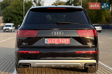 Внедорожник / Кроссовер Audi Q7 2017 в 