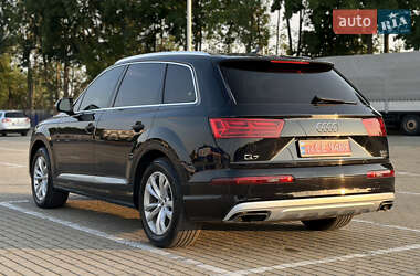 Внедорожник / Кроссовер Audi Q7 2017 в 
