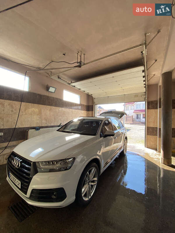 Внедорожник / Кроссовер Audi Q7 2017 в Тячеве фото 18 Внедорожник / Кроссовер Audi Q7 2017 в Тячеве