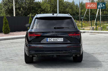 Внедорожник / Кроссовер Audi Q7 2016 в 