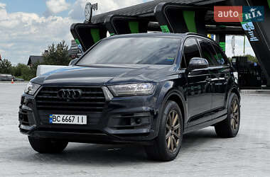 Внедорожник / Кроссовер Audi Q7 2016 в 