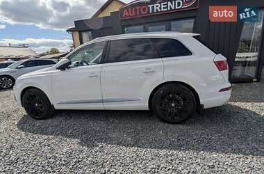 Внедорожник / Кроссовер Audi Q7 2018 в 