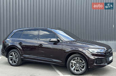 Внедорожник / Кроссовер Audi Q7 2020 в 