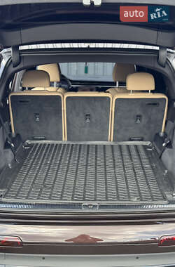 Внедорожник / Кроссовер Audi Q7 2020 в 