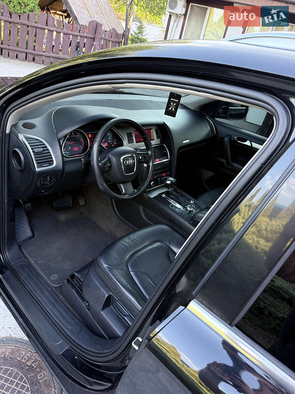 Внедорожник / Кроссовер Audi Q7 2006 в Смеле