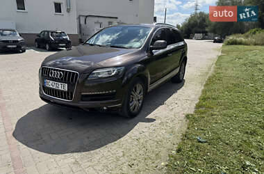 Внедорожник / Кроссовер Audi Q7 2011 в 