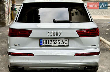 Внедорожник / Кроссовер Audi Q7 2019 в 