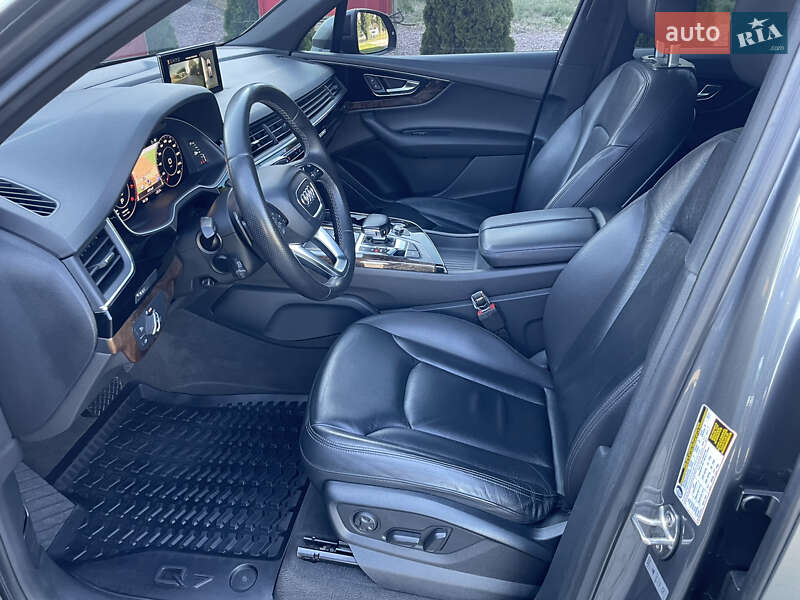 Внедорожник / Кроссовер Audi Q7 2016 в Черкассах