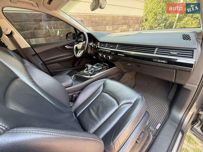 Внедорожник / Кроссовер Audi Q7 2015 в Ивано-Франковске