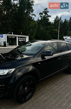 Внедорожник / Кроссовер Audi Q7 2015 в 
