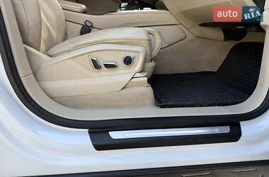 Внедорожник / Кроссовер Audi Q7 2016 в 