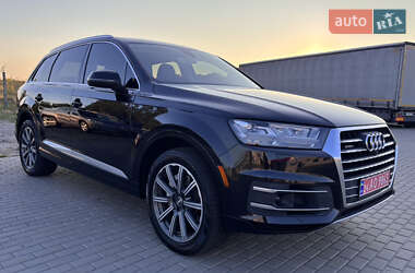 Внедорожник / Кроссовер Audi Q7 2017 в 