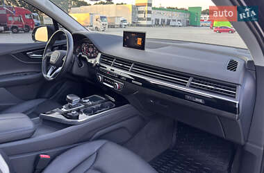 Внедорожник / Кроссовер Audi Q7 2017 в 