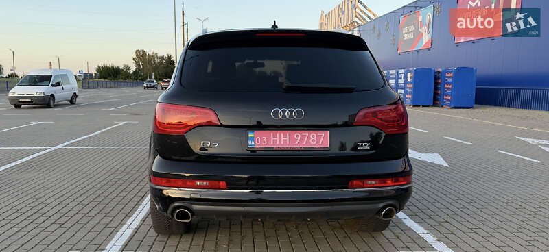 Позашляховик / Кросовер Audi Q7 2013 в Нововолинську