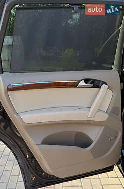 Внедорожник / Кроссовер Audi Q7 2013 в 